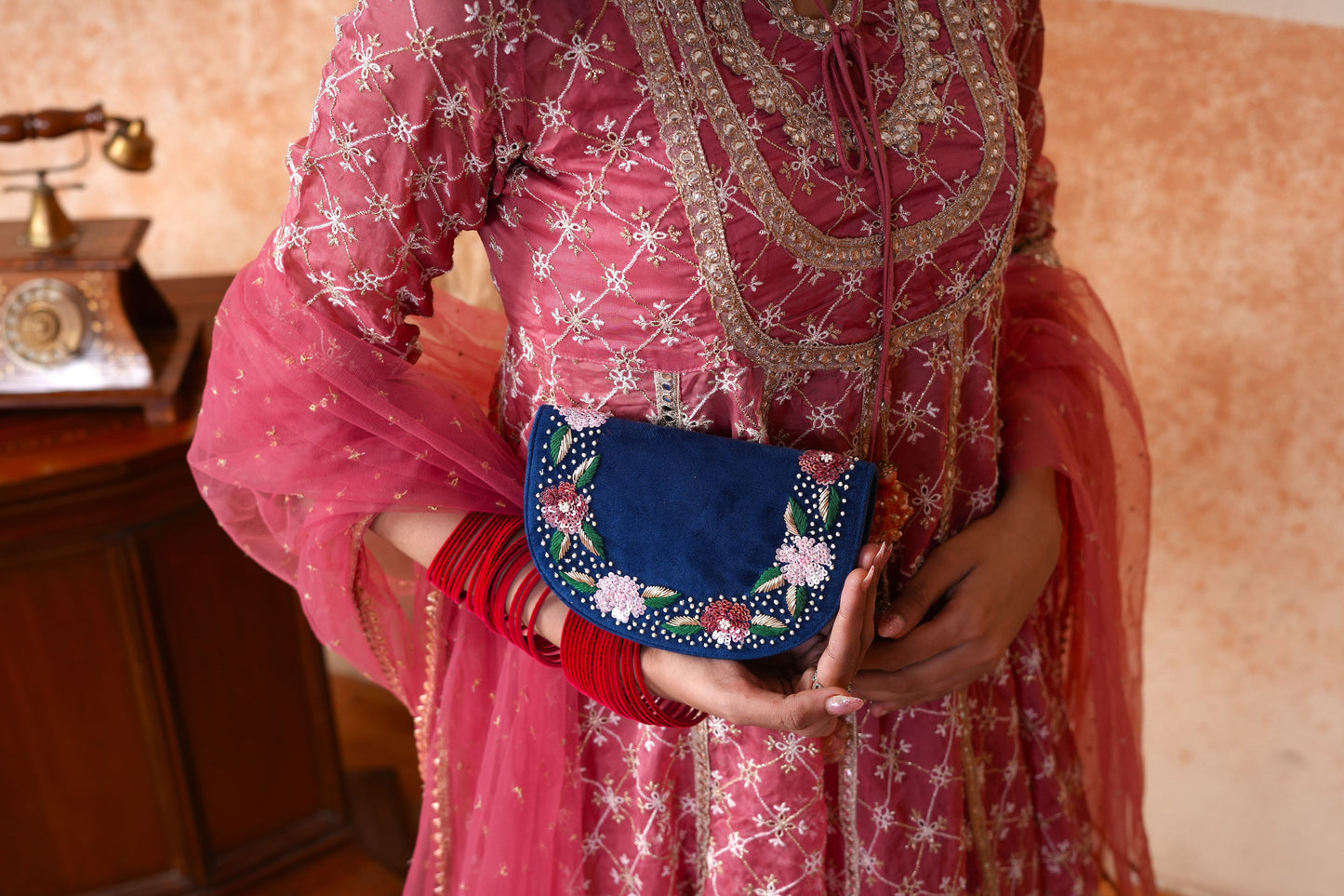 Shabnam : ओस की बूँद